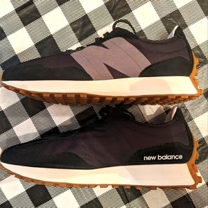 New Balance 327